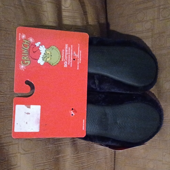 New Grinch Kids Slippers Size Small 9/10 - Picture 2 of 2